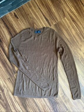 GAP women’s Chocolate Brown Ribbed Crewneck Sweater
